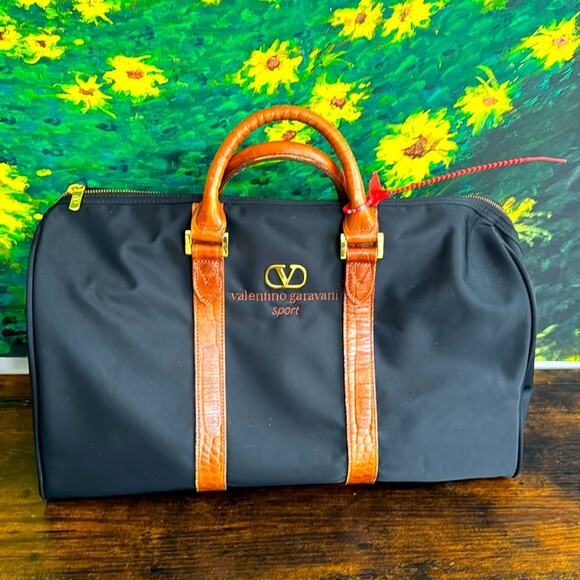 NEW!  Added Strap: Valentino Garavani Sport Dark Navy Duffel Bag Leather Trim - Picture 1 of 8